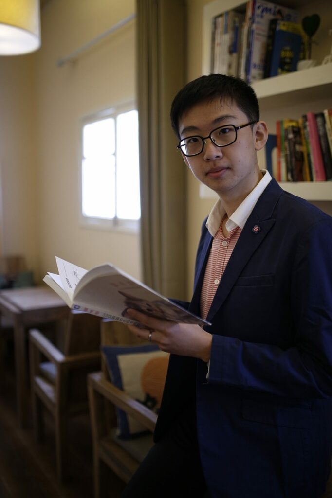 read, eye, portrait, suit, man, people, student, student, student, student, student, student